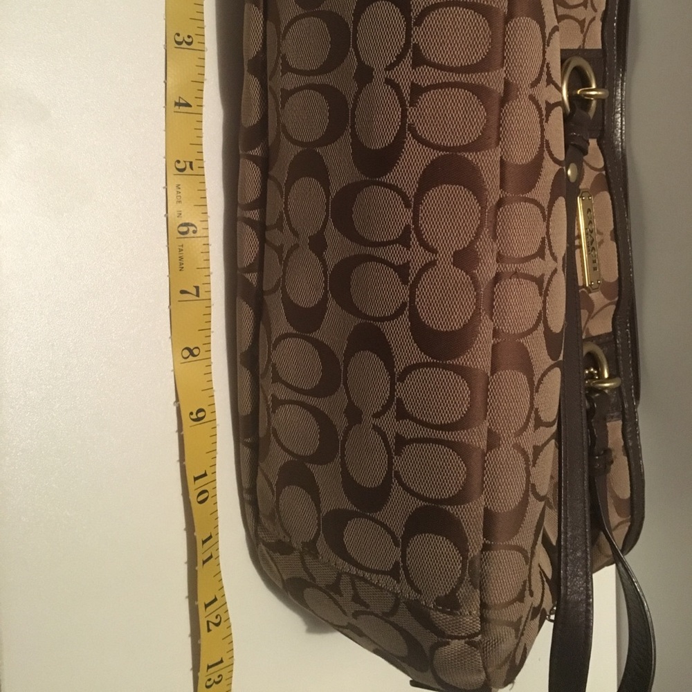 Coach purse - Picture 6 of 8